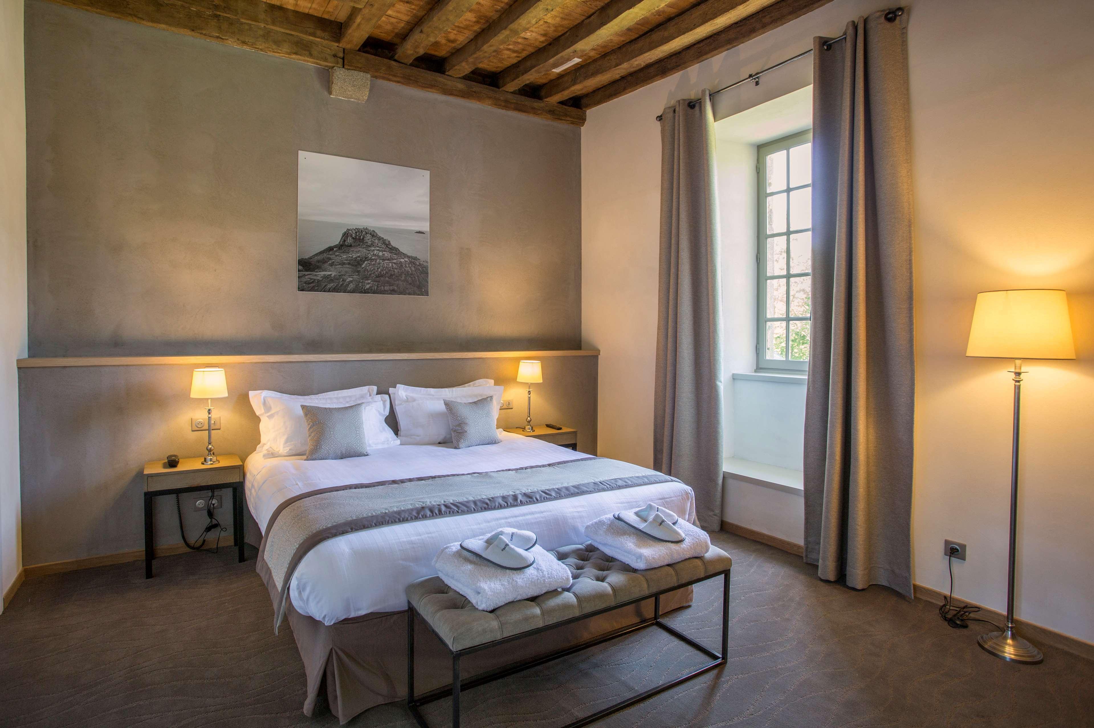 De L'abbaye Hotel 4*